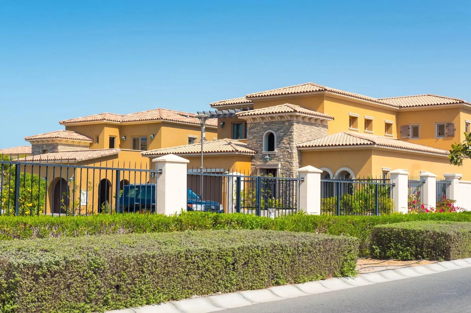 Saadiyat Beach Villas: 3 Architectural Moats Warning